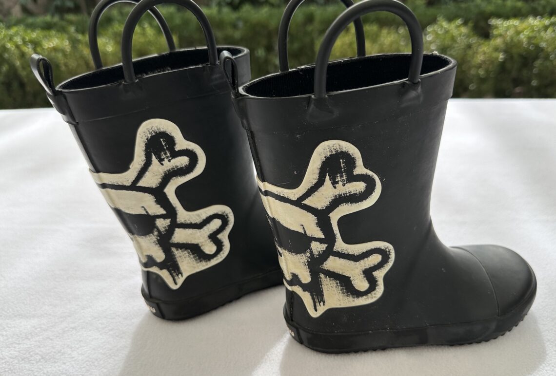 Nununu Skull Rain Boots