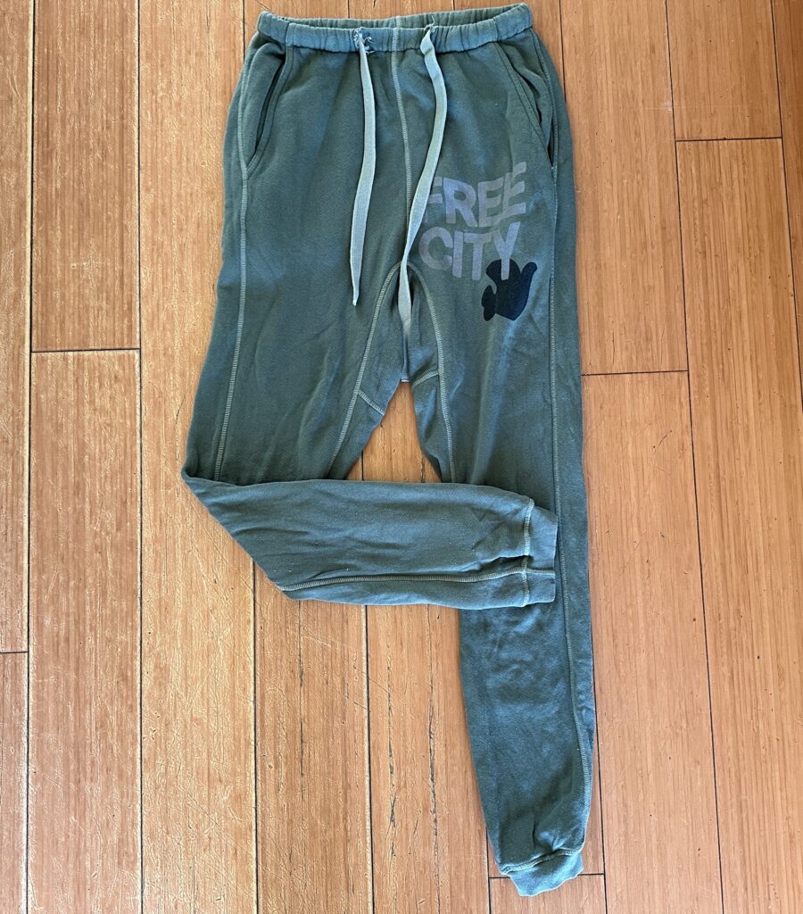 Free City Superfluff Fluffy SuperLux Pocket Luxe Joggers Lounge Pants Sweats in BUSH Green with DOVE Logo