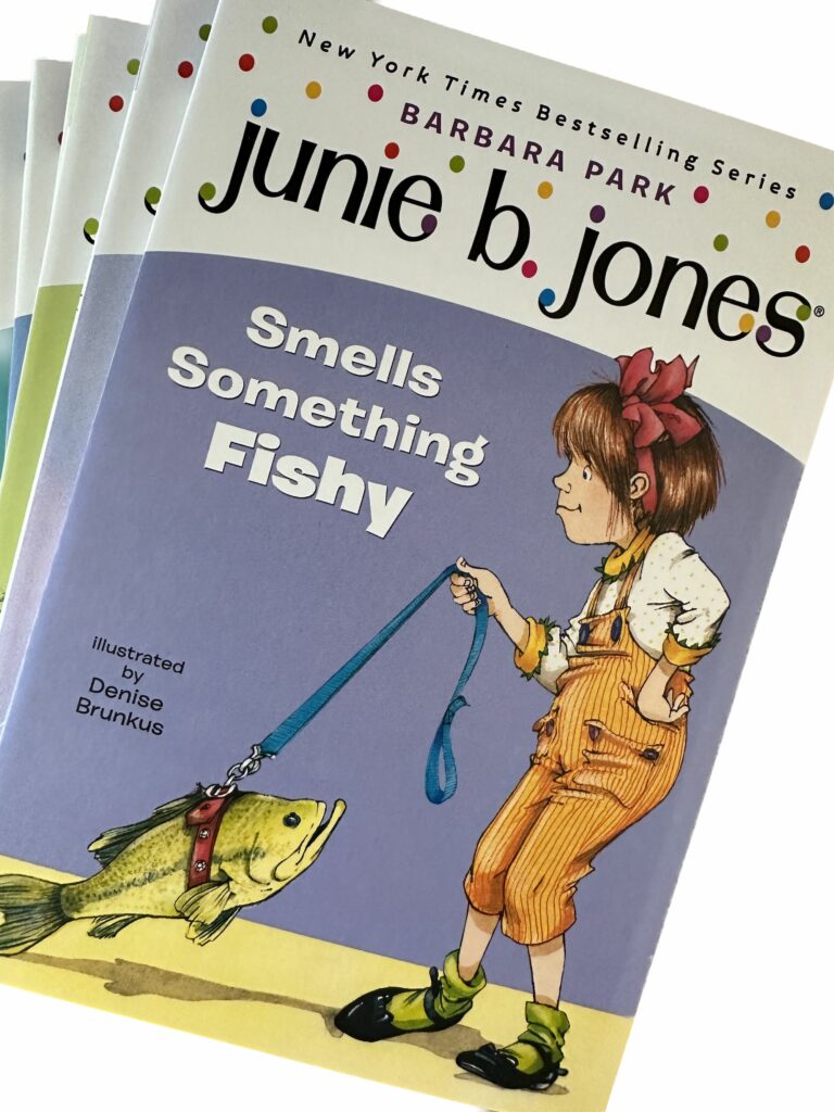 Book number # 12 in the Complete Kindergarten Collection of Junie B. Jones books by Barbara Park tite Junie B Jones Smells Something Fishy