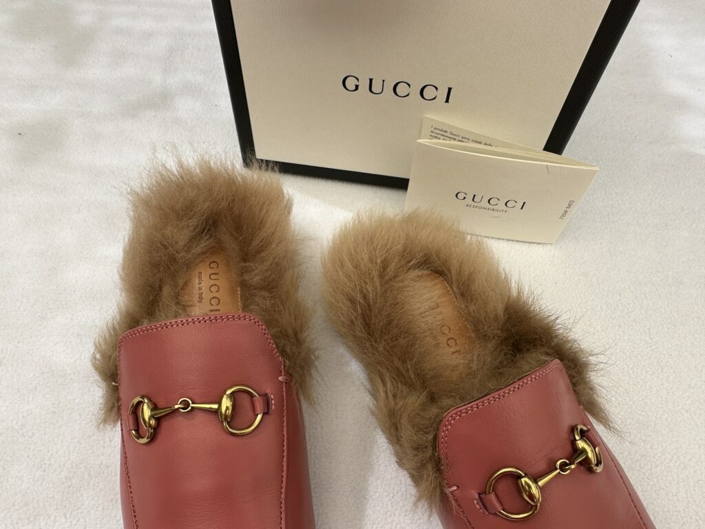 Gucci Princetown Horsebit Shearling Fuzzy Mules Slip-On Loafers Slippers with Luxurious Gucci packaging