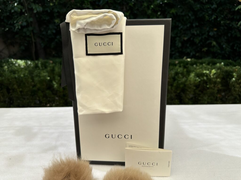 One of the things that makes purchasing luxury expensive items is the packaging and Gucci is still one of the brands that has beautiful shoe boxes and dustbags