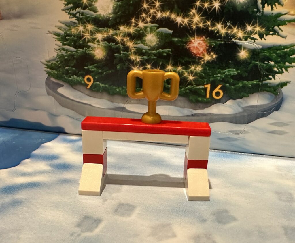 Lego City Advent Calendar Day #5 Fifth Day follows 4th day with the Ice Hockey Goal Post and Gold Stanley Cup Trophy