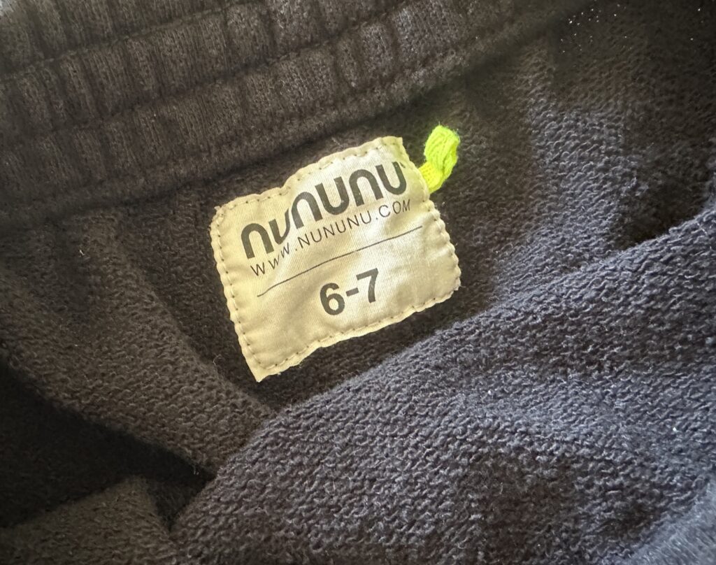 Nununu www.Nununu.com 6-7 french terry loose pants white patch size tag on the interior