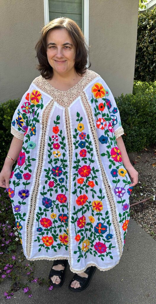Momo x Free People Bella Flor Embroidered Floral Kaftan Summer Dress for Petite Curvy Body Type
