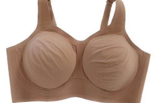 Evelyn & Bobbie / Evelyn and Bobbie The Beyond Full Coverage Wireless Sculpting Bra in Himalayan Salt size Large Perfect for Full Figure Curvy Large Bust