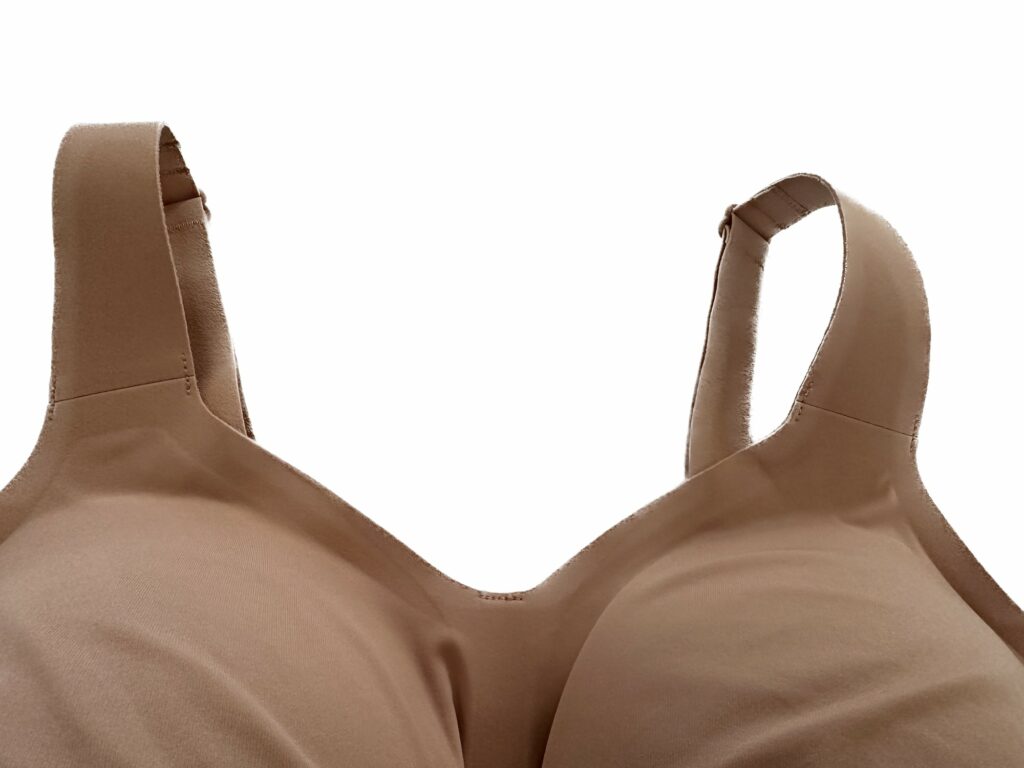 The Evelyn & Bobbie Beyond Bra has a Midrise V-Neckline for extra coverage and support.